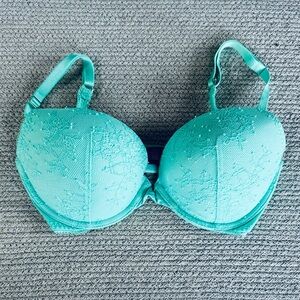 Victoria’s Secret Mint Green Lace Very Sexy Push-Up Bra Size 32DD